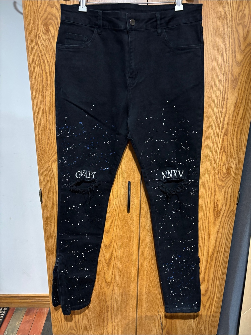 Black Distressed Paint-Splatter Men’s Jeans